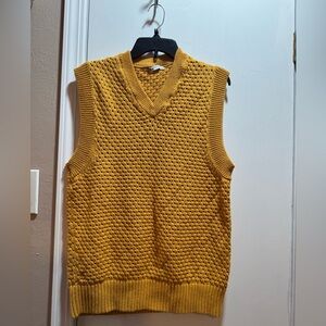 Preowned Zara Men’s Waffle Knit Vest in Mustard Size M